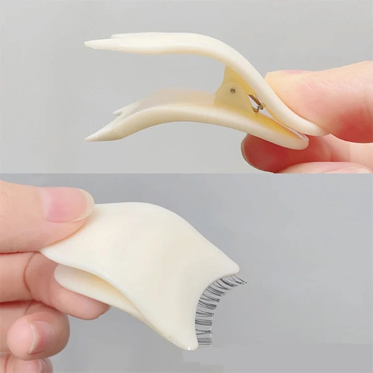 Lash Clip